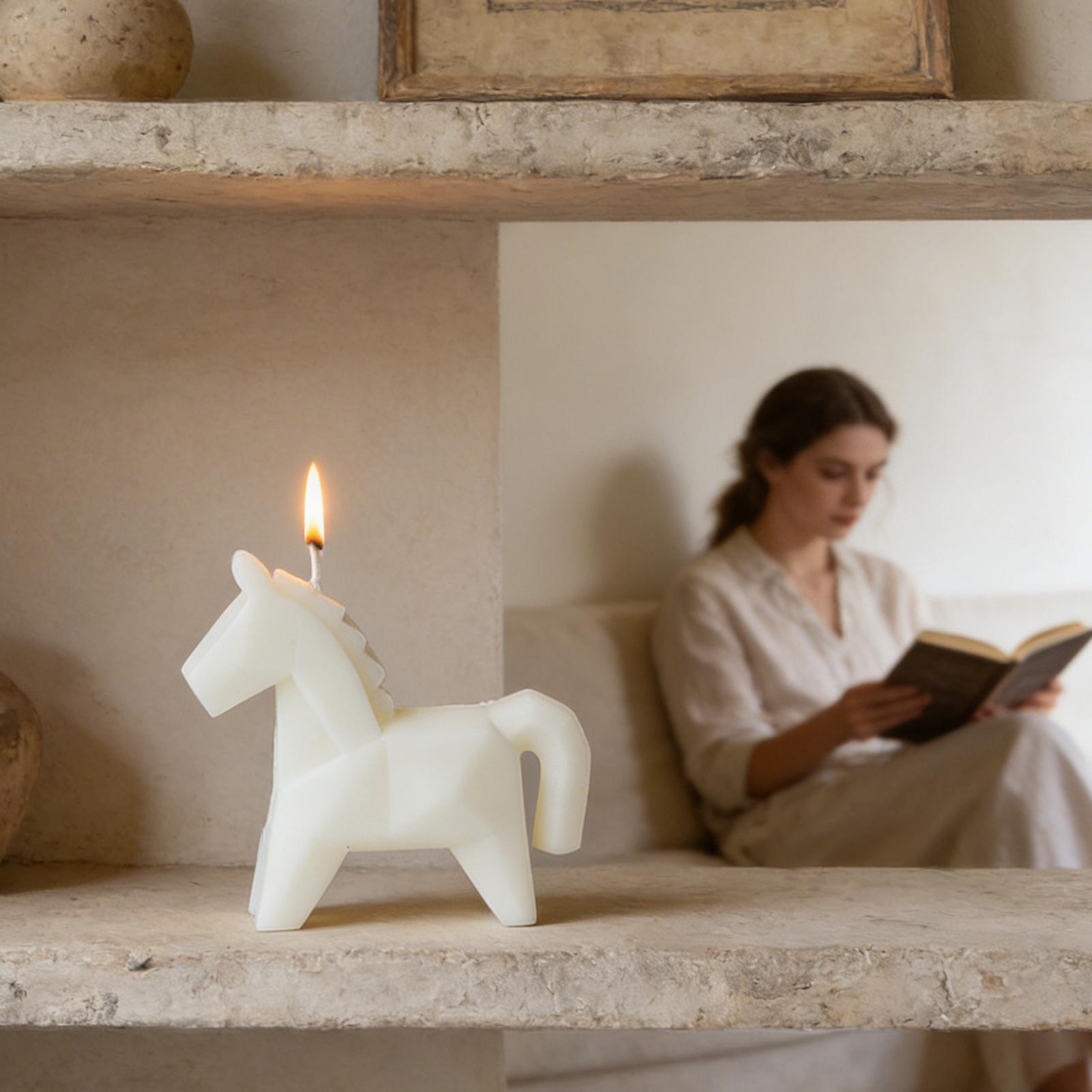 Horse Figure Scented Candle Tr - огляд і ціна Beeswax Taper Candle