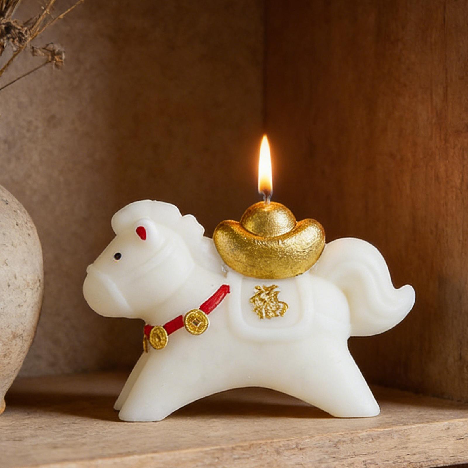 Horse Figure Scented Candle Tr - огляд і ціна Beeswax Taper Candle
